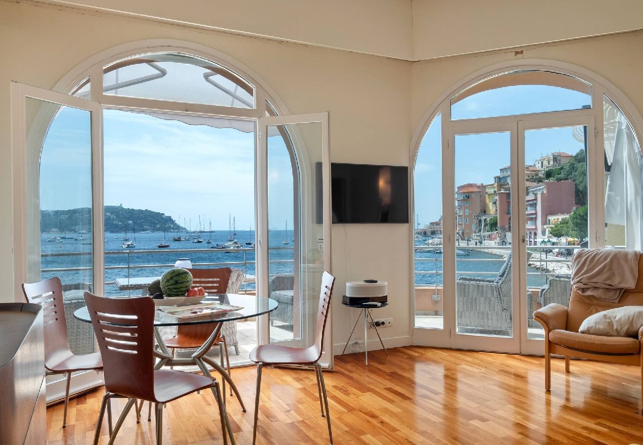 Apartment in Villefranche-sur-Mer - LA PLAGE 1