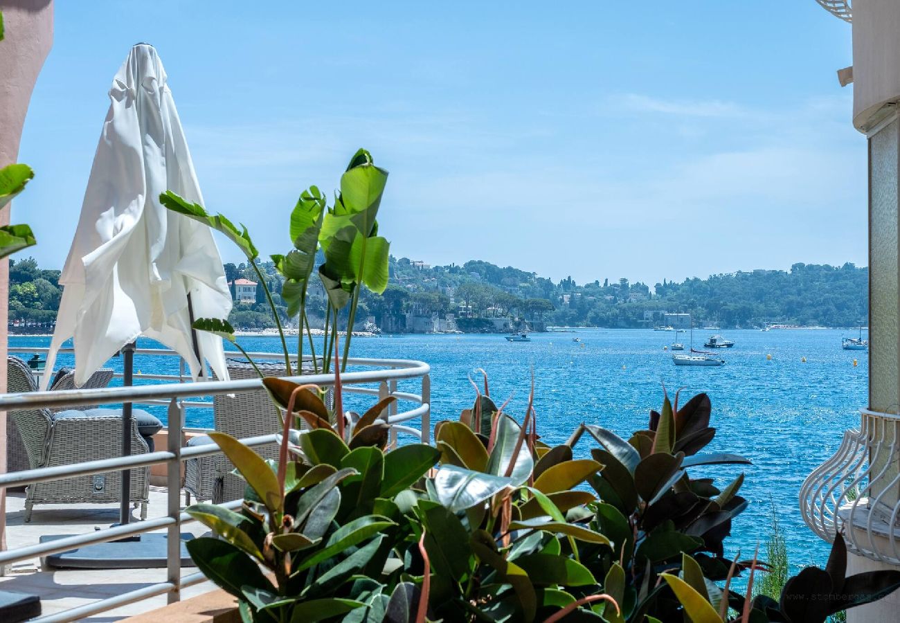 Apartment in Villefranche-sur-Mer - LA PLAGE 1