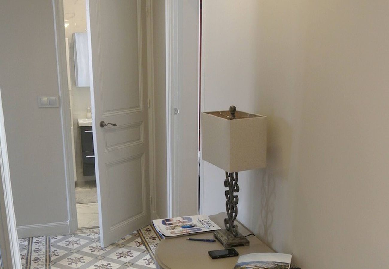 Apartment in Beaulieu-sur-Mer - CHARMANT
