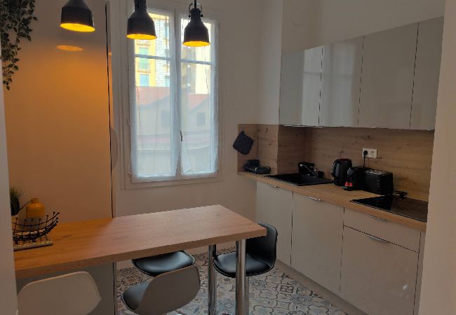 Appartement à Nice - SALUZZO Appartement à Nice - SALUZZO