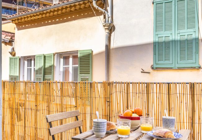 Appartement à Villefranche-sur-Mer - BALCON Appartement à Villefranche-sur-Mer - BALCON