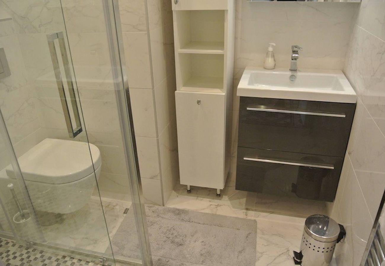 Appartement à Beaulieu-sur-Mer - CHARMANT