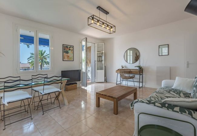 Appartement à Beaulieu-sur-Mer - DUJARDIN Appartement à Beaulieu-sur-Mer - DUJARDIN